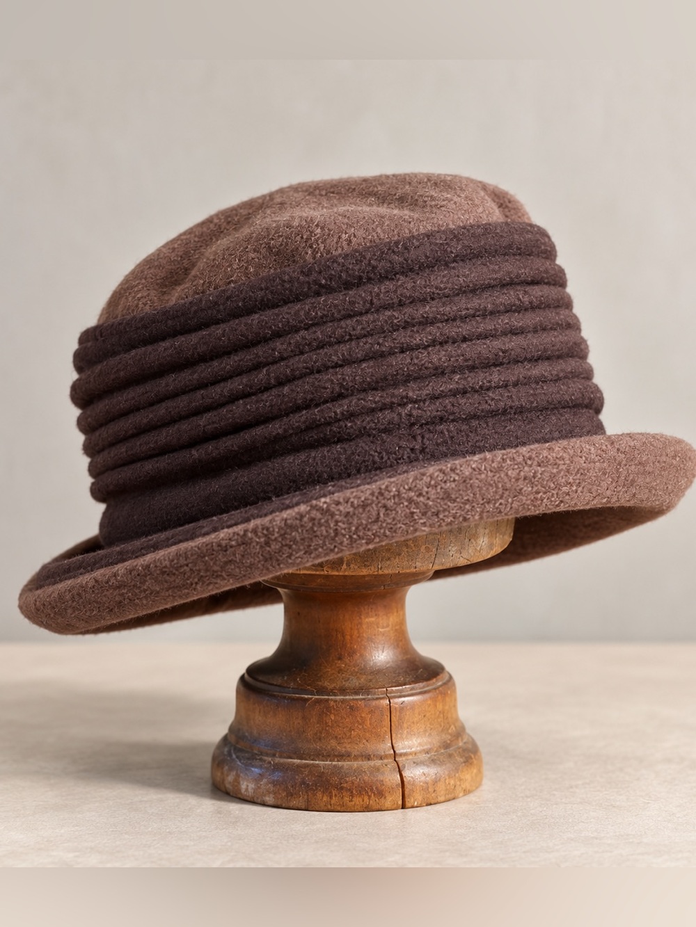 Scala Packable Wool Cloche Hat Two Tone Brown Ribbed Rolled Brim